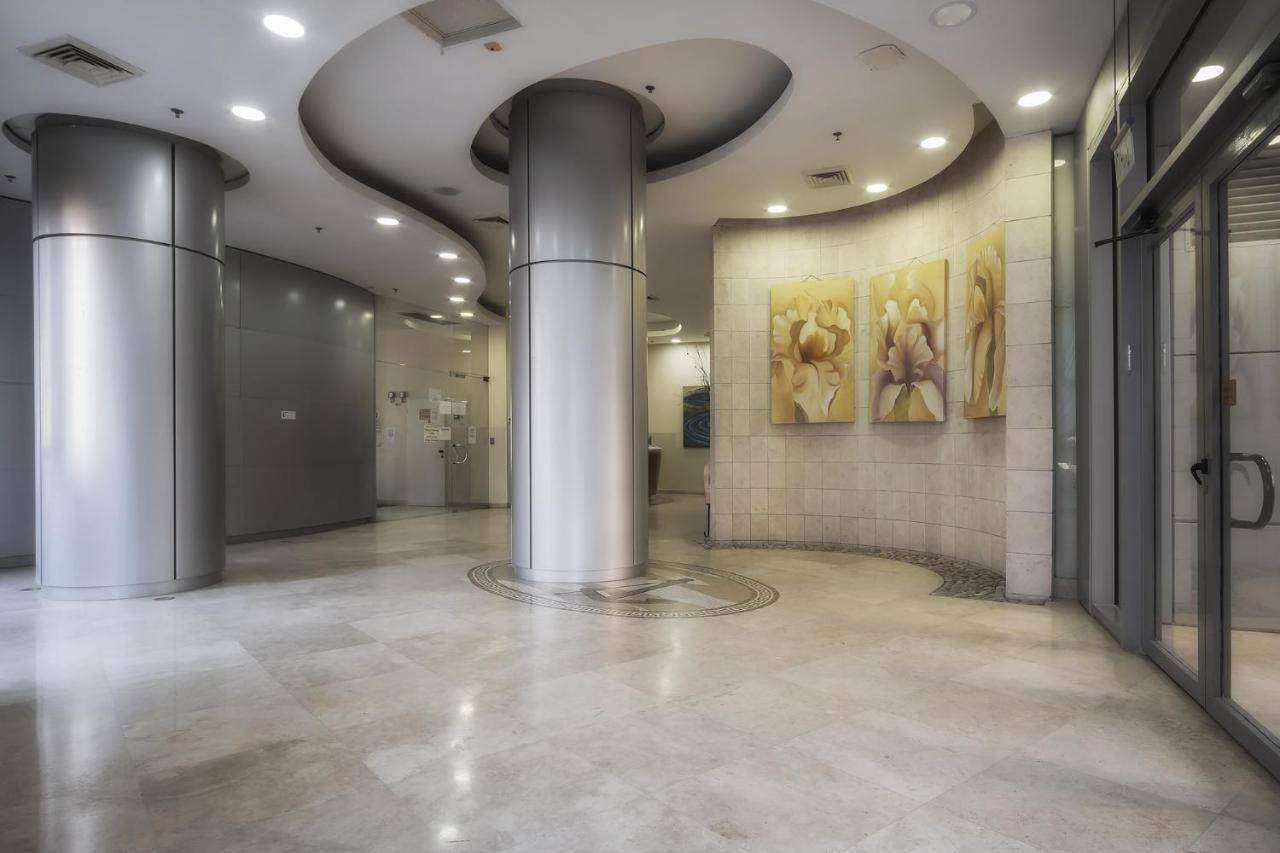 Isralux Apartments 巴特亚姆 外观 照片